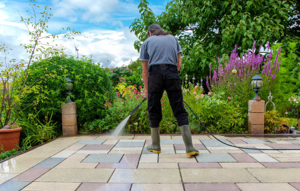 Best Patio and Deck Pressure Washing  in Altamont, OR
